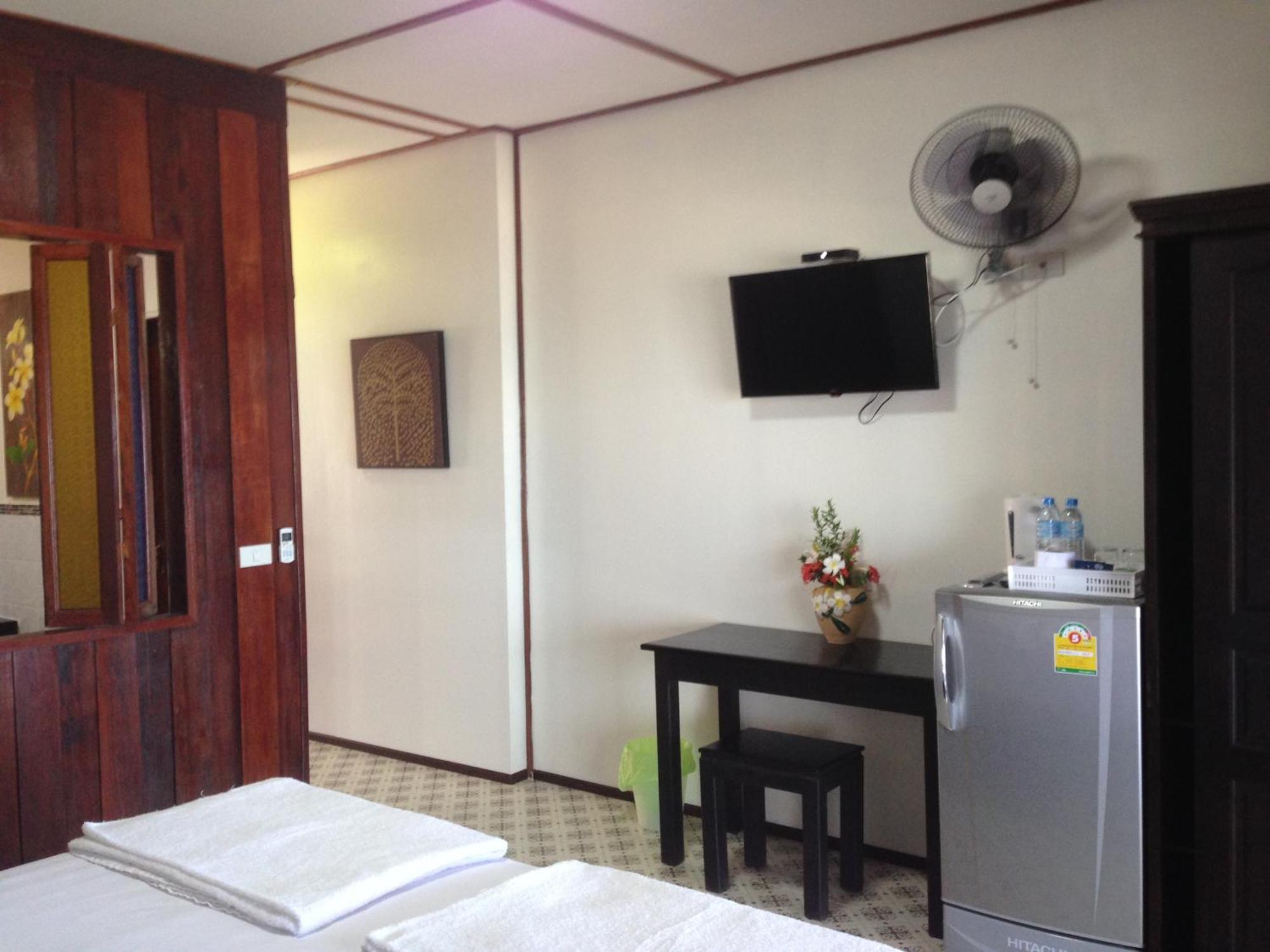 Sea Breeze House, Naiplao Beach Khanom Pokoj fotografie